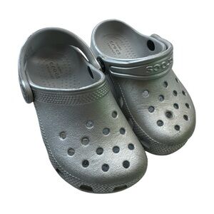 CROCS Kids Silver Metallic Clogs